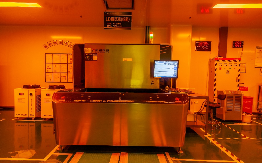 6、LED曝光機.jpg